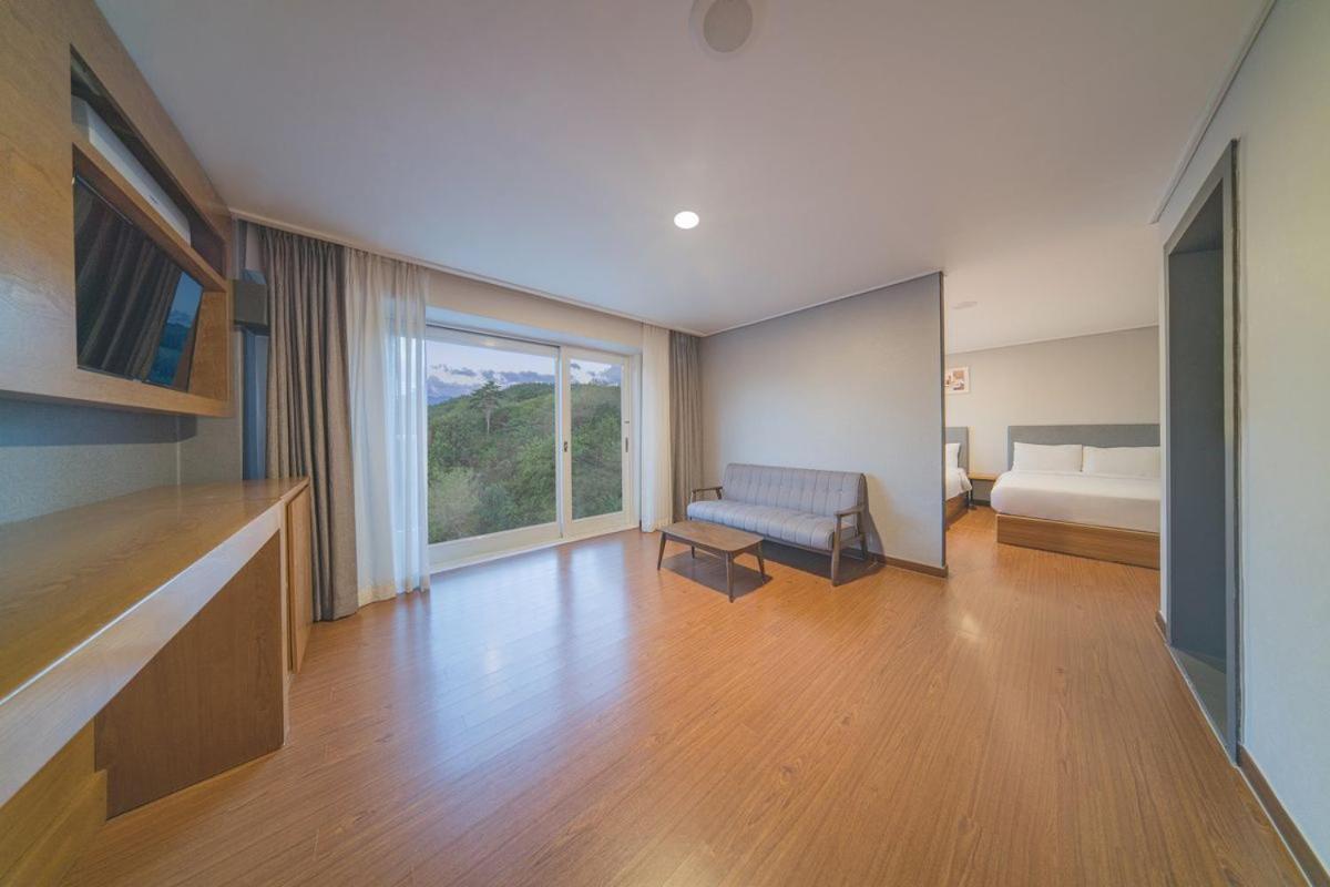 El Hotel Yangyang Eksteriør bilde