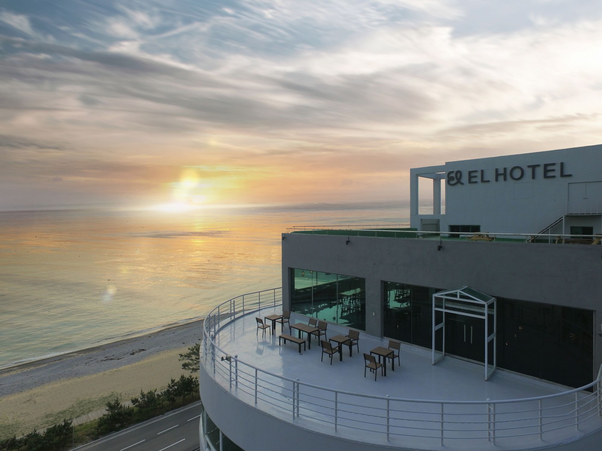 El Hotel Yangyang Eksteriør bilde