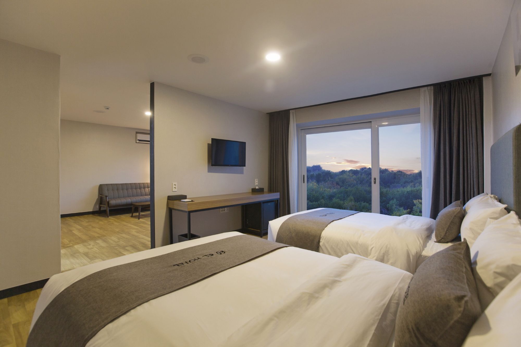 El Hotel Yangyang Eksteriør bilde